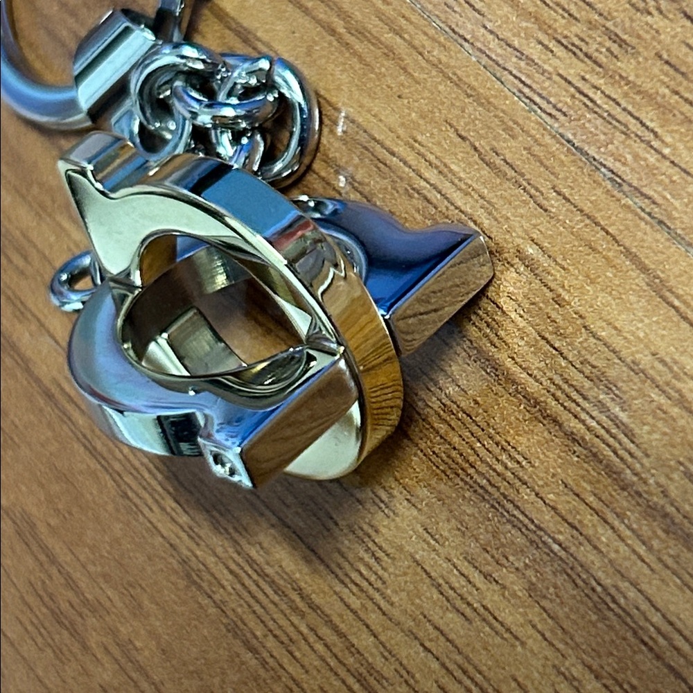 Authentic Salvatore Ferragamo Gold and Silver Tone Logo Keychain - Picture 9 of 9